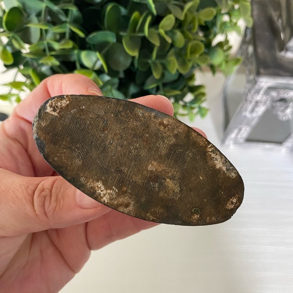 Vintage heavy Oval Cast Metal Spike Flower Frog Display 3 1/8" x 1 7/8" - Picture 3 of 6